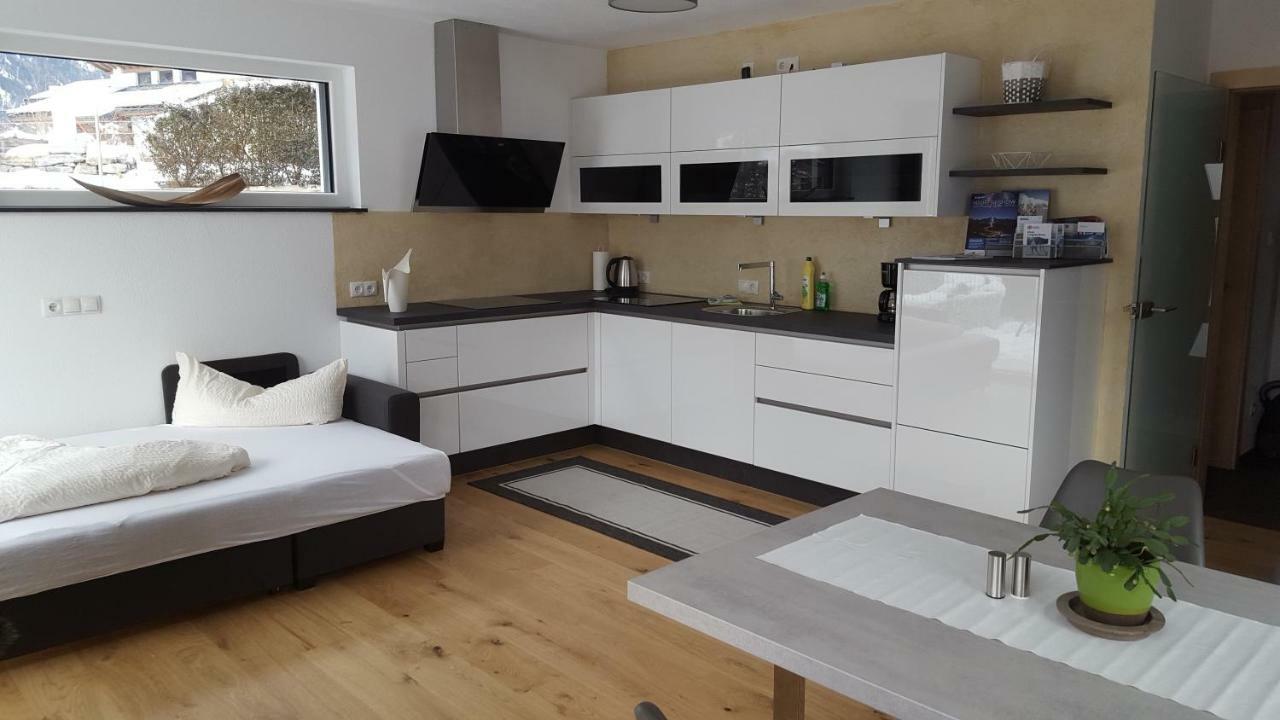 Alpenappartement Sonne Umhausen Bagian luar foto